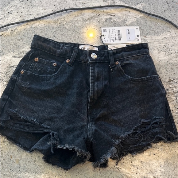 NWT Zara Black Denim Shorts 2 - Picture 3 of 4